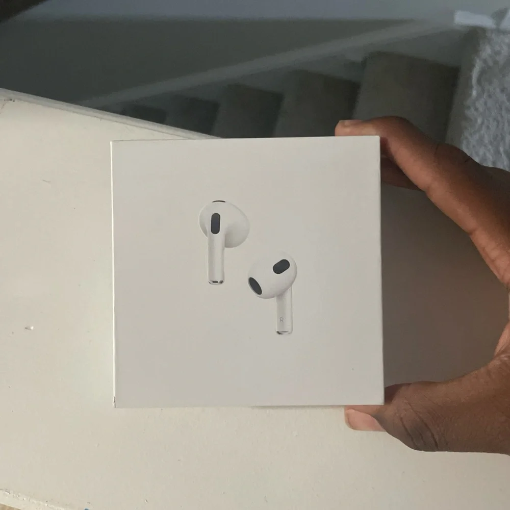Apple Wireless Earbuds - White